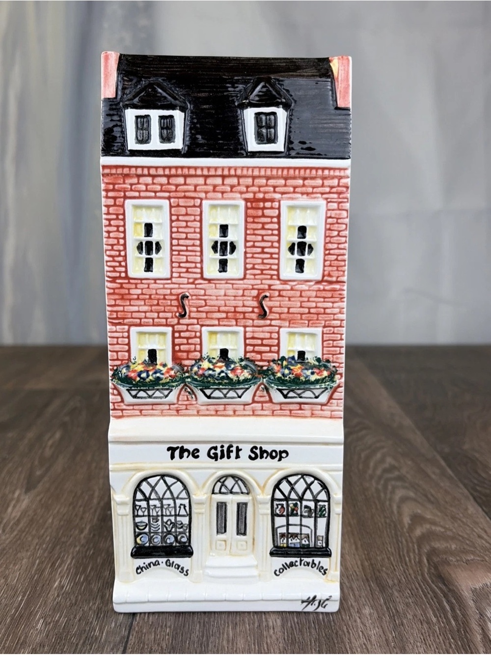 HAZLE Ceramics A Nation oF Shopkeepers “The Gift Shop” England Building
